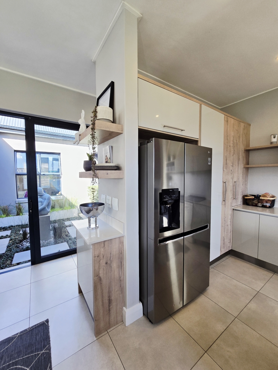 4 Bedroom Property for Sale in Kingswood Golf Estate Western Cape